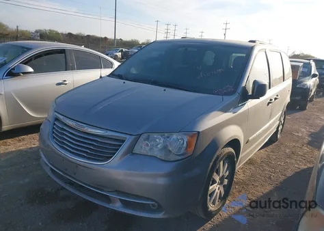 2016 Chrysler Town & Country Touring z USA, uszkodzony, nr VIN 2C4RC1BG4GR101377